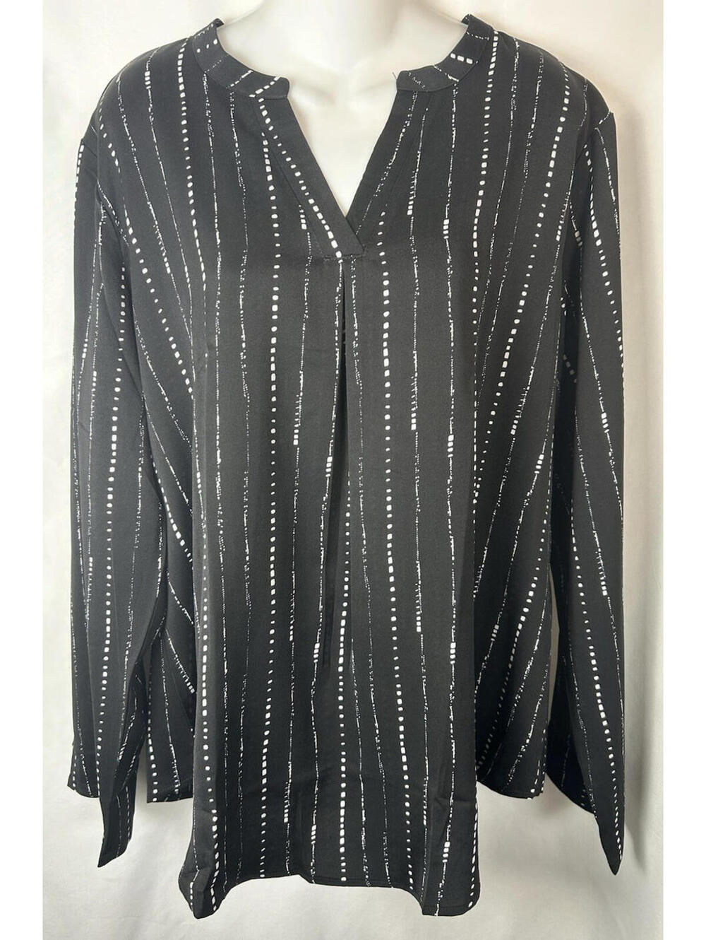 Gaharu Women's Black & White Long Sleeve Top   Size XL   NWT